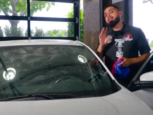 How to Clean Grimy Car Windows: Quick & Easy Sparkling Tips
